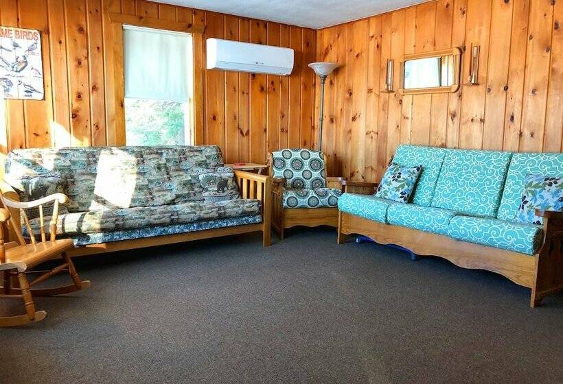 Buckskin Lake Resort   Kodiak