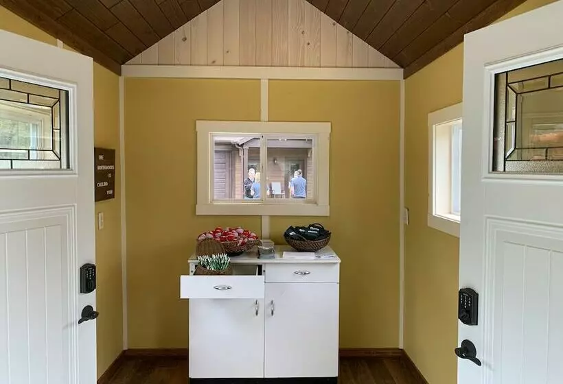 Deerwood Resort   Whippoorwill Cabin