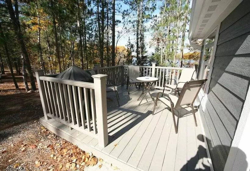 Deerwood Resort   Whippoorwill Cabin