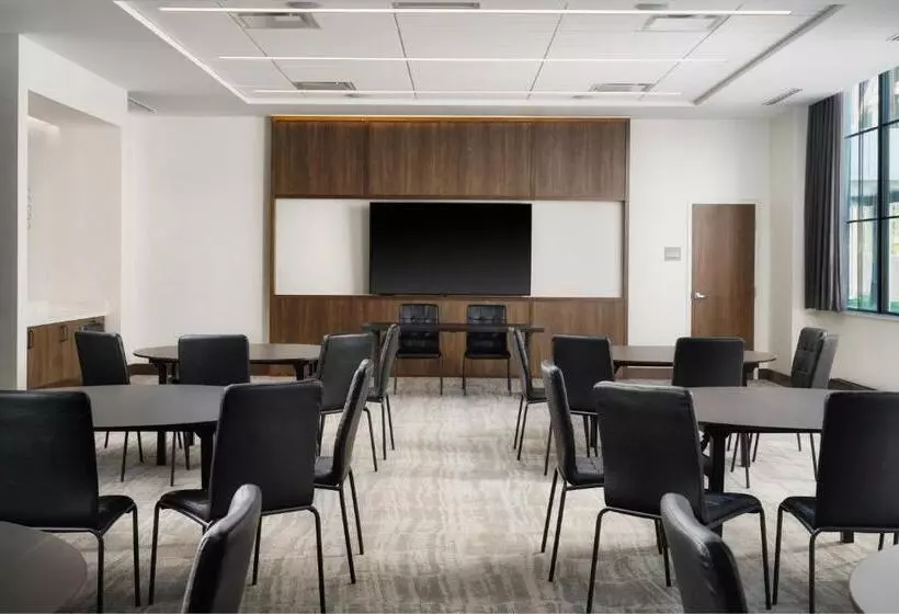 Ac Hotel By Marriott Dayton