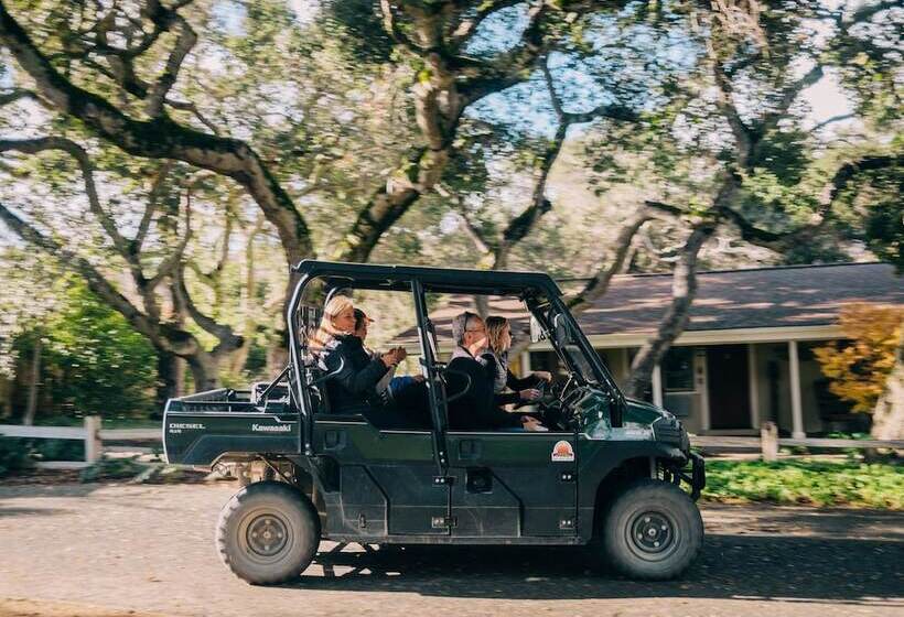 Отель Holman Ranch Estate Vineyard & Winery