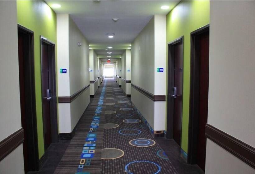 호텔 La Plaza Inn & Suites