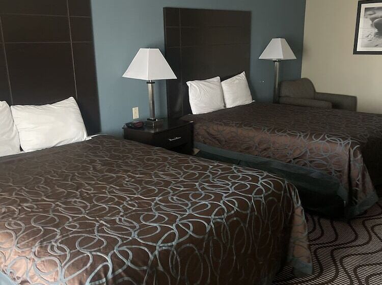 호텔 La Plaza Inn & Suites