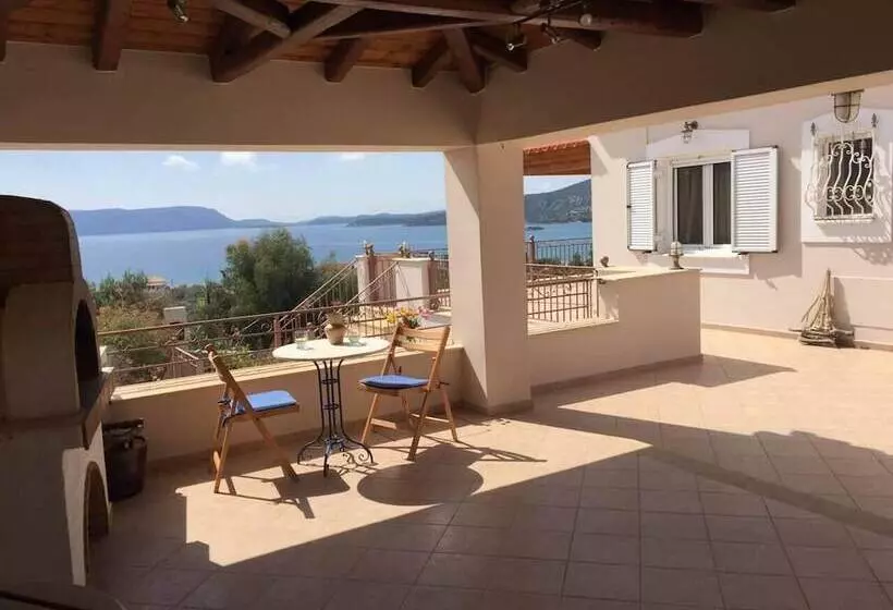 レジデンス Immaculate 3 Bed House In Ermioni