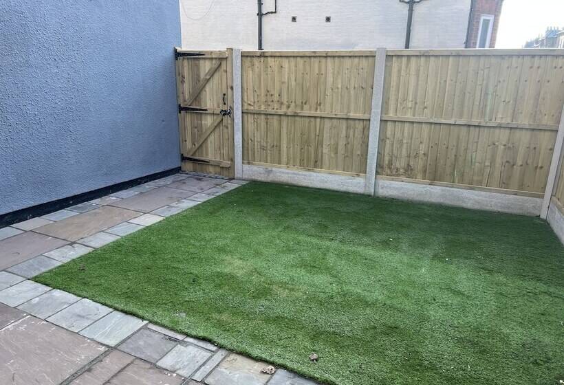 Резиденция Luxury 2 Bed Apartment Great Location