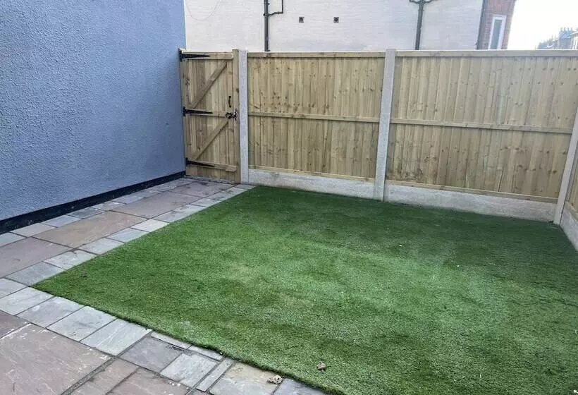 レジデンス Luxury 2 Bed Apartment Great Location