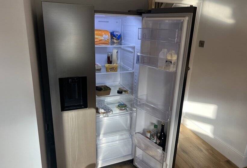 Резиденция Luxury 2 Bed Apartment Great Location