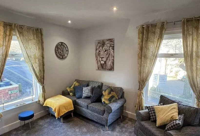 レジデンス Luxury 2 Bed Apartment Great Location