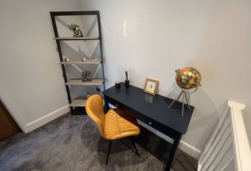 Резиденция Luxury 2 Bed Apartment Great Location