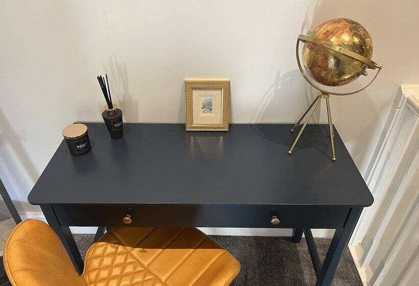 Резиденция Luxury 2 Bed Apartment Great Location