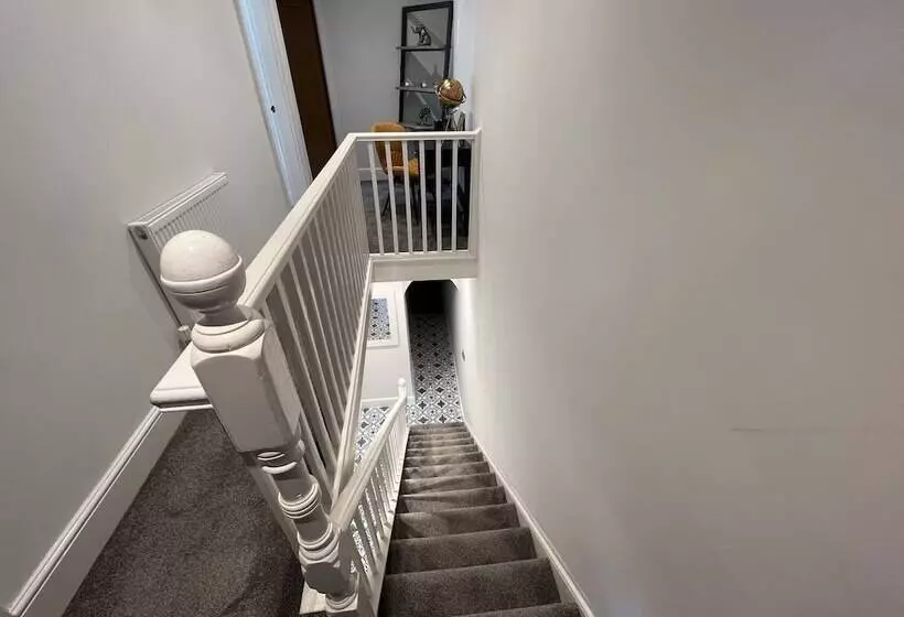 レジデンス Luxury 2 Bed Apartment Great Location