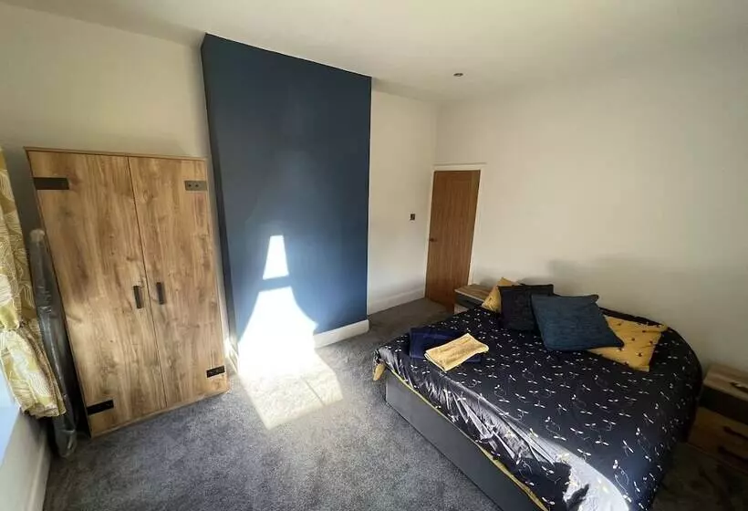 レジデンス Luxury 2 Bed Apartment Great Location