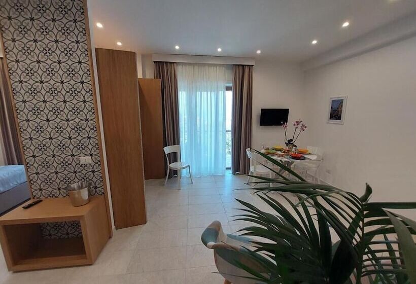 레지던스 Mistral Luxury Suites