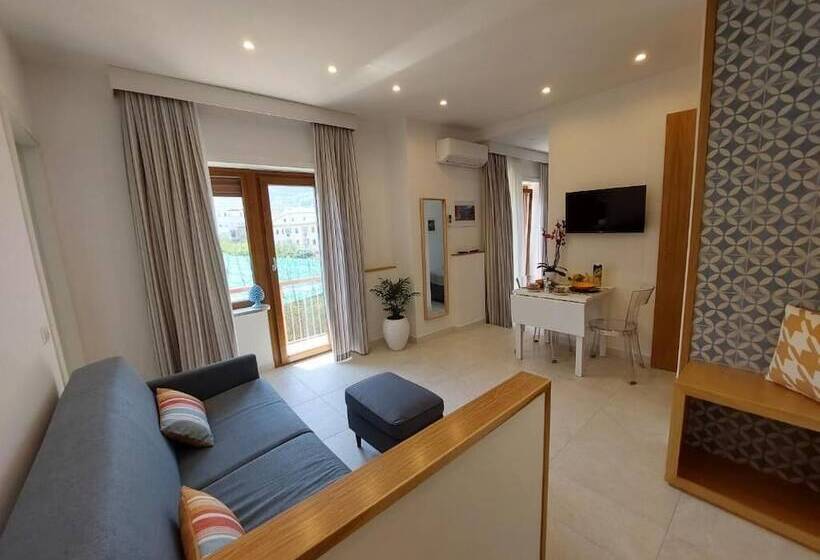 레지던스 Mistral Luxury Suites