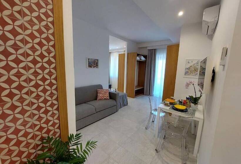 레지던스 Mistral Luxury Suites