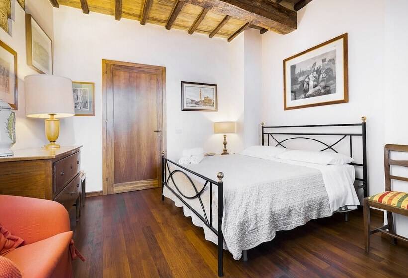 The Balcony Suite  Piazza Del Campo View