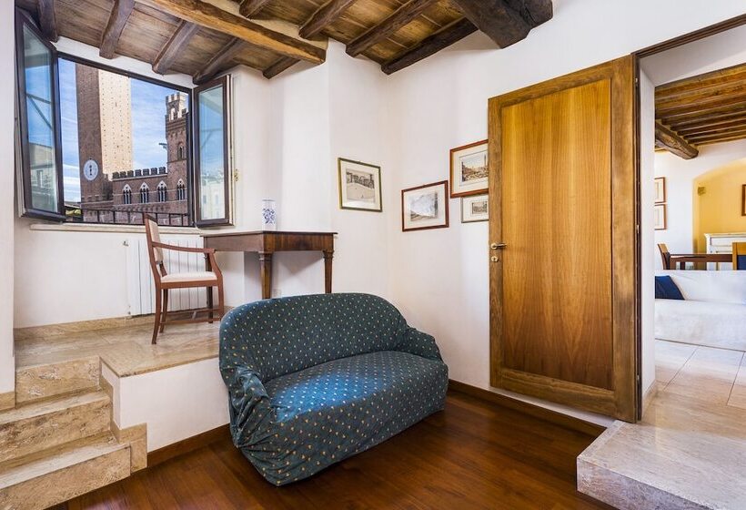 The Balcony Suite  Piazza Del Campo View