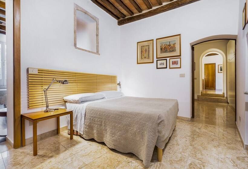 The Balcony Suite  Piazza Del Campo View