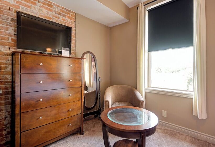 Wellington Inn By Hoco Hotels Collection