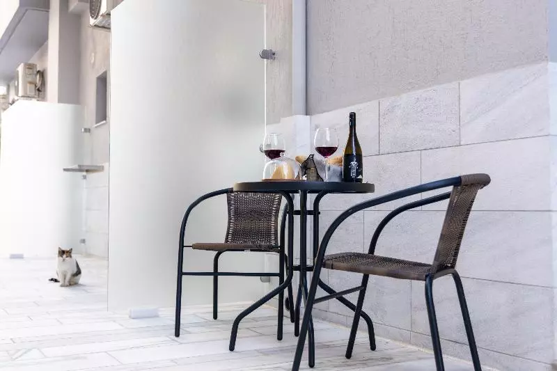 Astron Boutique Apartments By Estia