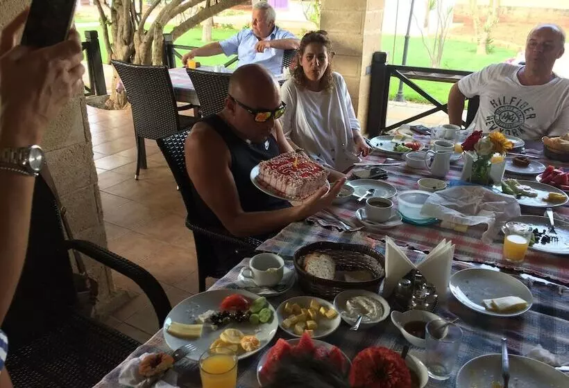 ベッドアンドブレックファースト Villa Lembos