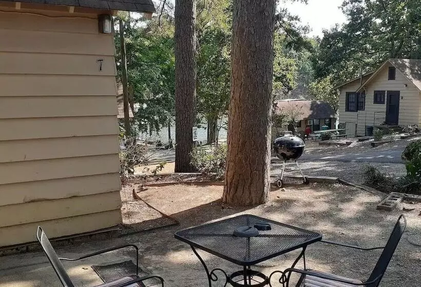 Edgewater Resort Cottage #1