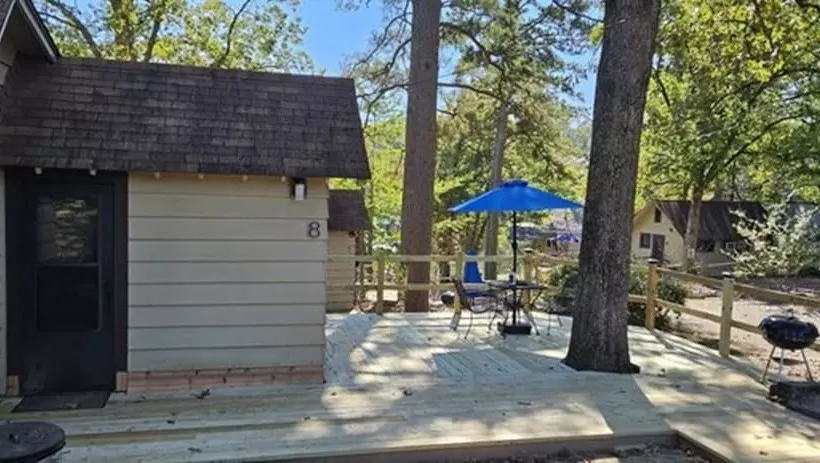 Edgewater Resort Cottage #1