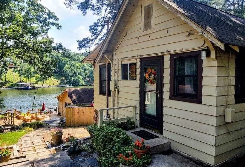 Edgewater Resort Cottage #1