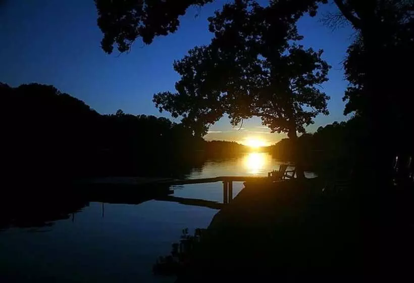 Edgewater Resort Cottage #1