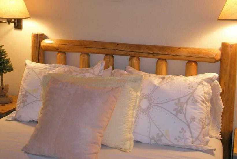 Hotel Chewuch Inn & Cabins