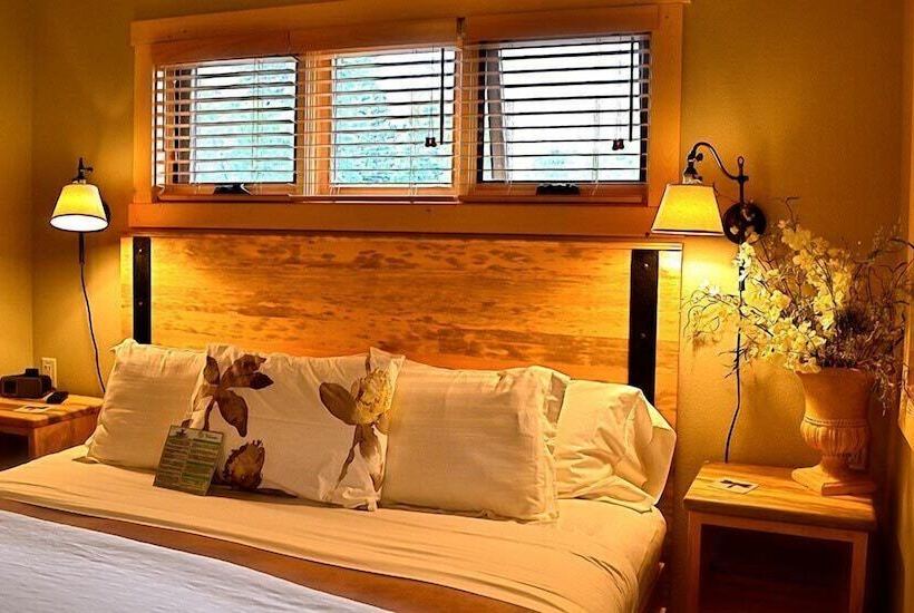 Hotel Chewuch Inn & Cabins