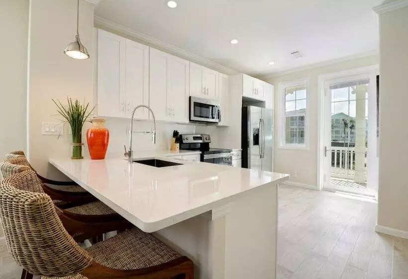 هتل Little Torch Cottages