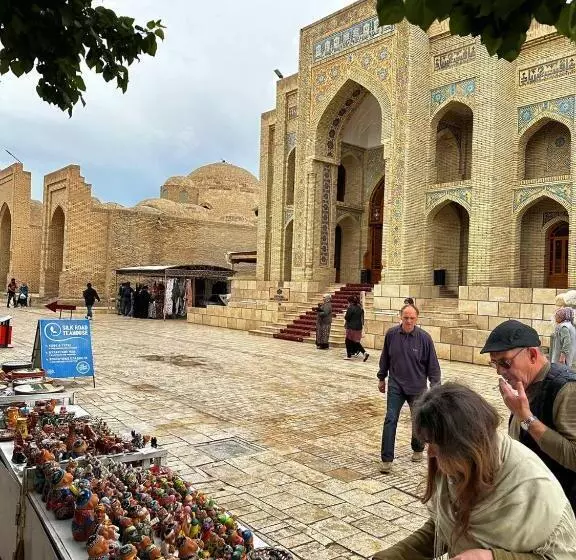 هتل Shahristan Plaza