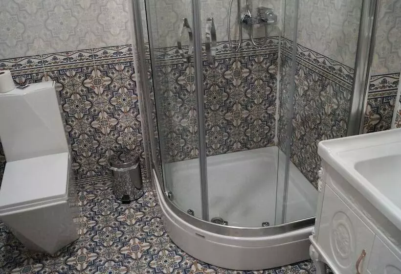 هتل Shahristan Plaza