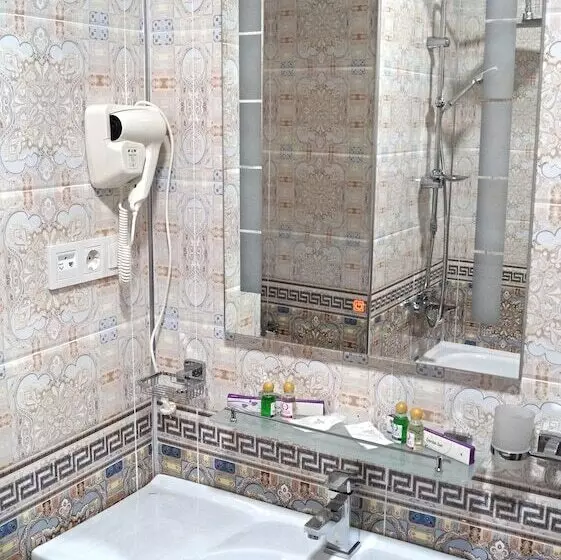 هتل Shahristan Plaza