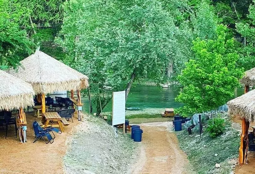 Hotelli Son S Guadalupe Glamping Tents