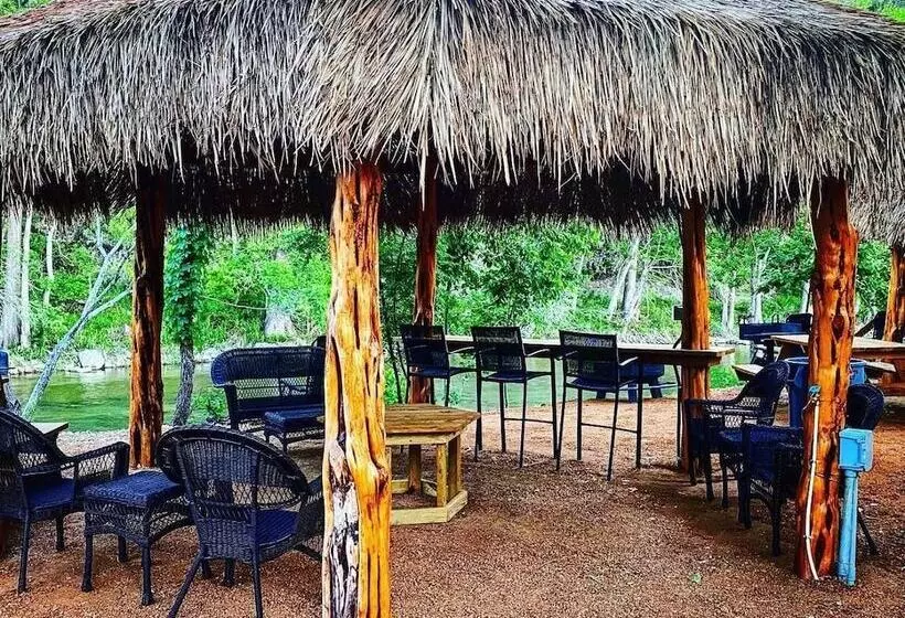 ホテル Son S Guadalupe Glamping Tents