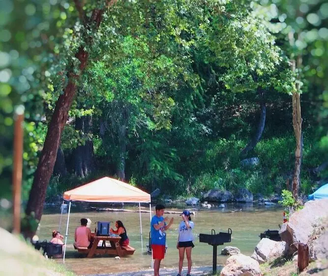 ホテル Son S Guadalupe Glamping Tents