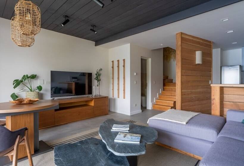 هتل Suites Del Lago Cipres