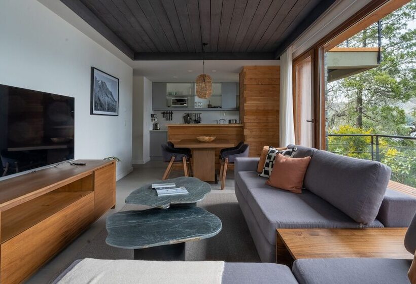 هتل Suites Del Lago Cipres