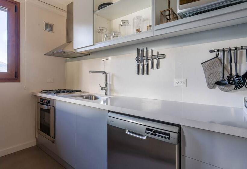 هتل Suites Del Lago Cipres