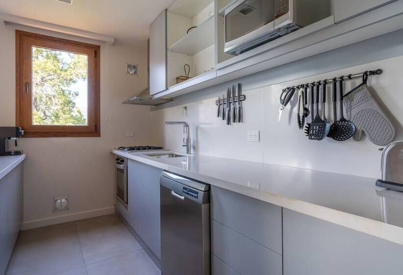 هتل Suites Del Lago Cipres