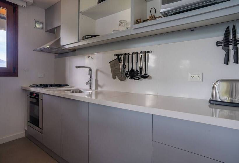 هتل Suites Del Lago Cipres