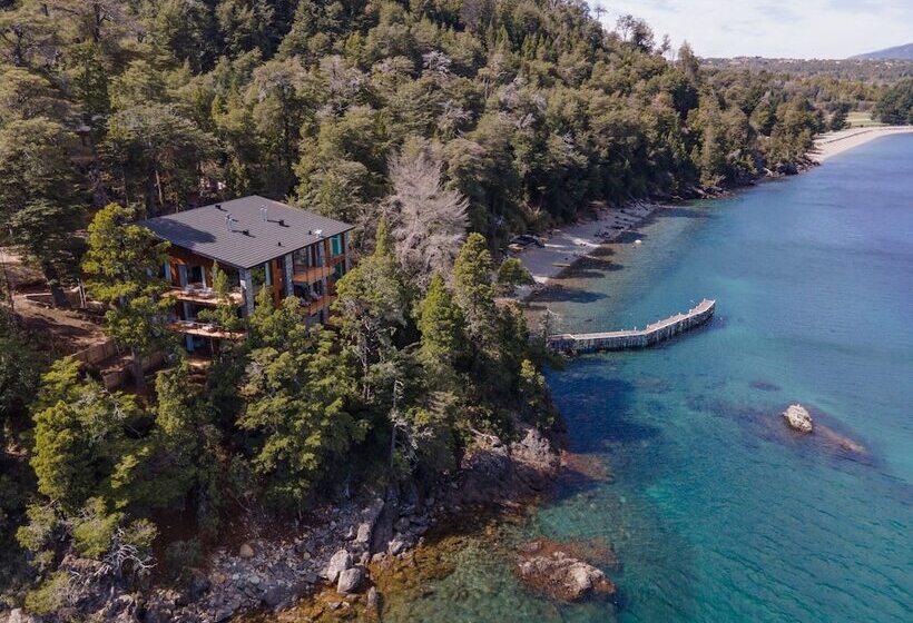 هتل Suites Del Lago Cipres