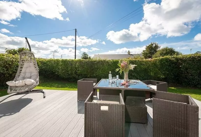 レジデンス 3 Bed House In Llanfaelog, Near Rhosneigr