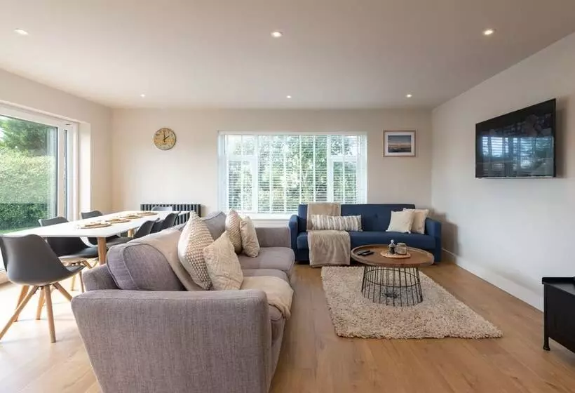 レジデンス 3 Bed House In Llanfaelog, Near Rhosneigr