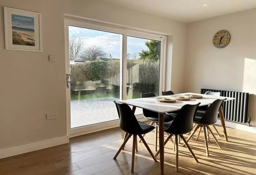 レジデンス 3 Bed House In Llanfaelog, Near Rhosneigr