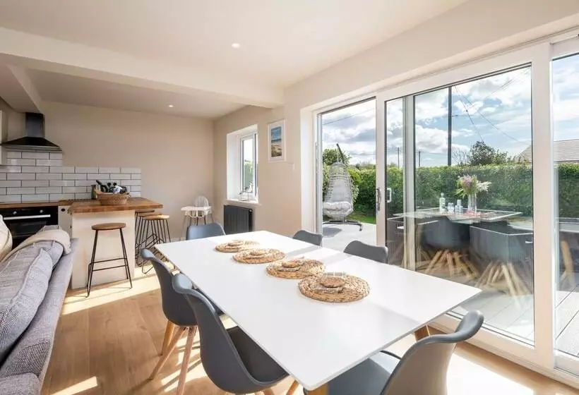 レジデンス 3 Bed House In Llanfaelog, Near Rhosneigr