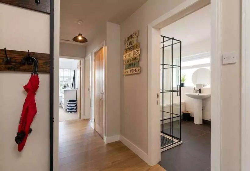 レジデンス 3 Bed House In Llanfaelog, Near Rhosneigr