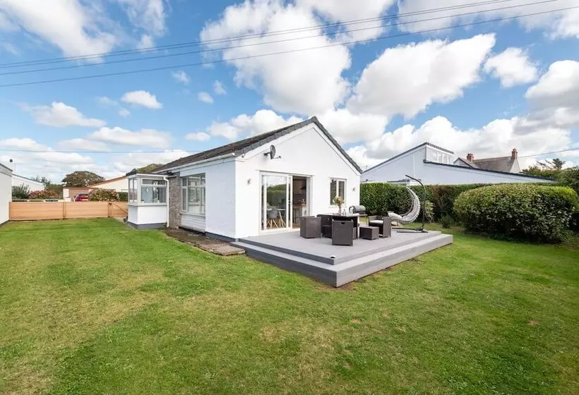 レジデンス 3 Bed House In Llanfaelog, Near Rhosneigr